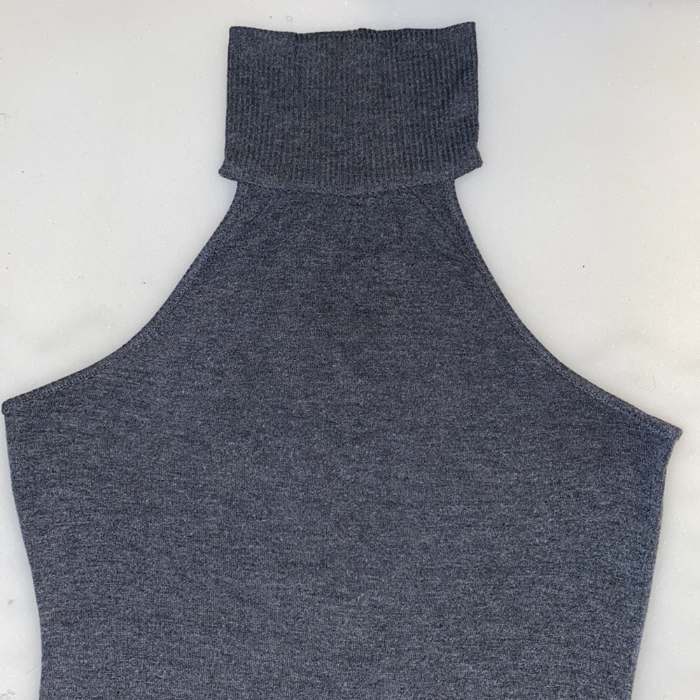 Grey top - Picture 2 of 6